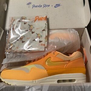 Size 10 and 11 on both colors and size 6 orange